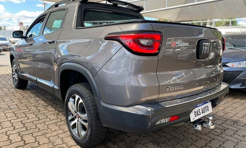 Fiat Toro Freedom 2....