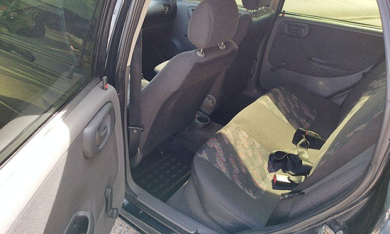 Chevrolet Corsa Hatc...