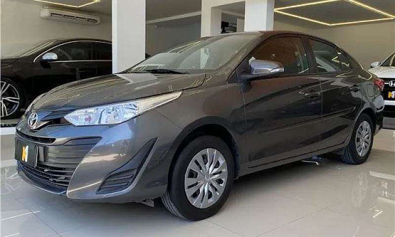 Toyota Yaris Sedan 1...