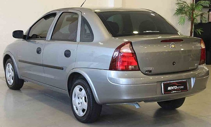 Chevrolet Corsa Seda...