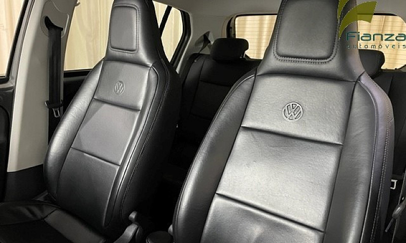 Volkswagen Up! Tsi M...