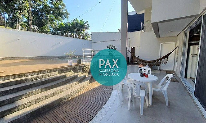 Casa Com 3 Dormitóri...