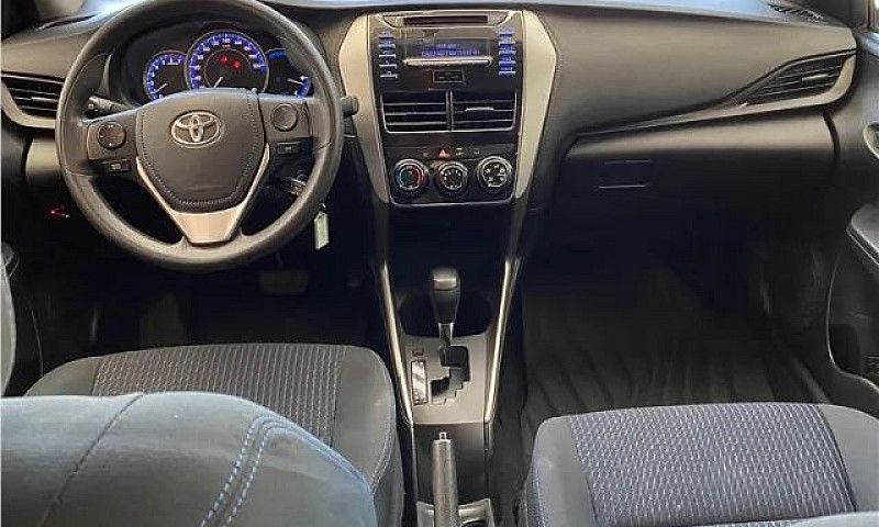 Toyota Yaris Sedan 1...