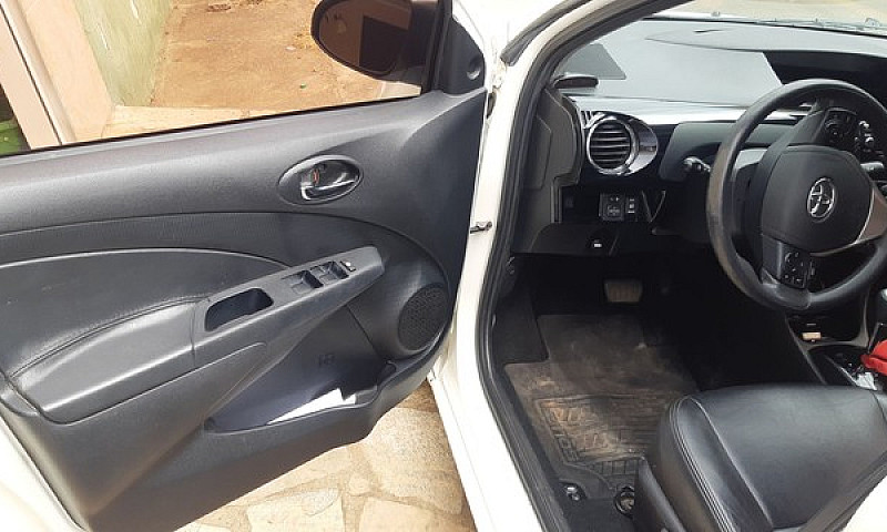 Etios Sedan Xs 1.5 A...