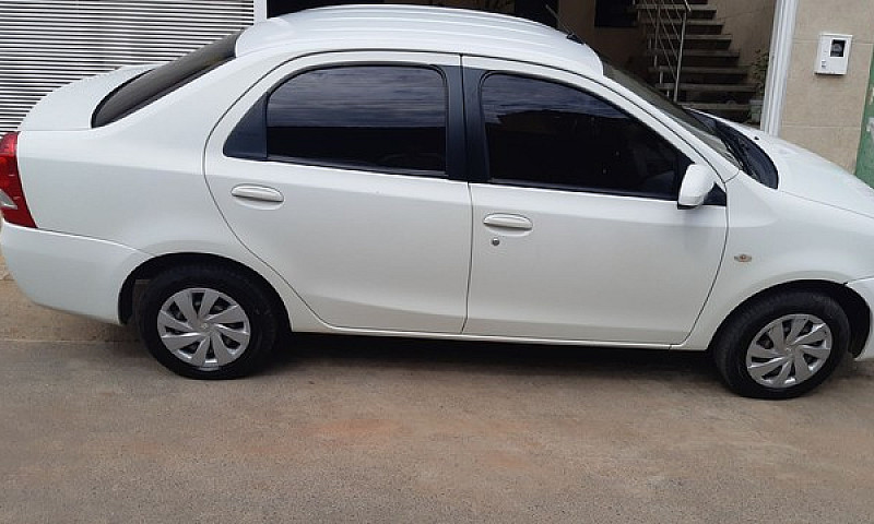 Etios Sedan Xs 1.5 A...