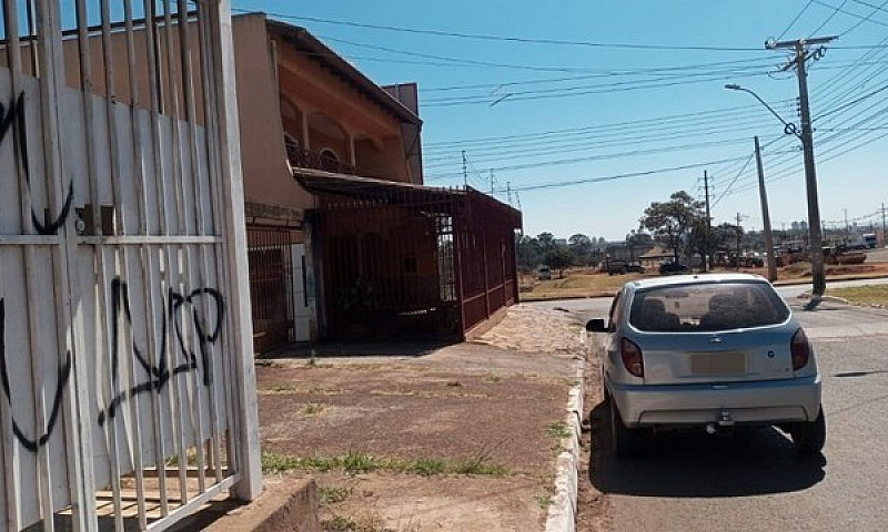 Sobrado Bem Localiza...