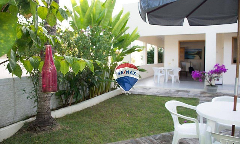 Vende Linda Casa Com...
