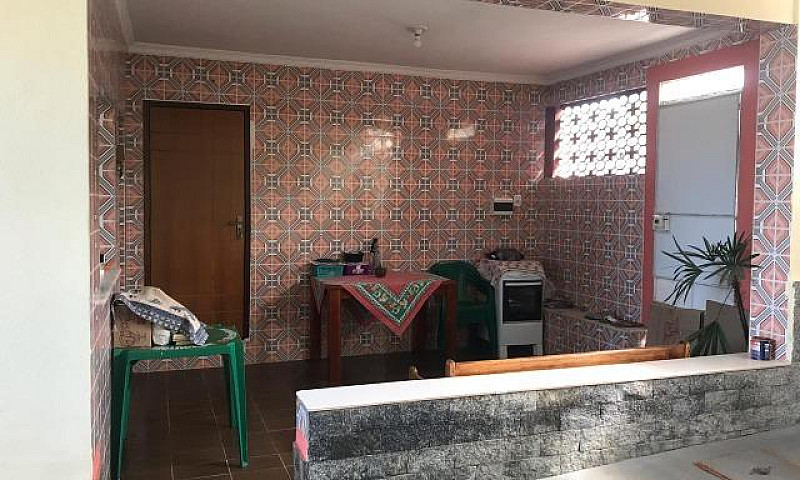 Casa À Venda Com 3 D...