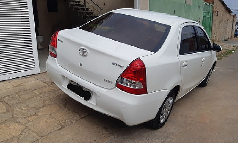 Etios Sedan Xs 1.5 A...