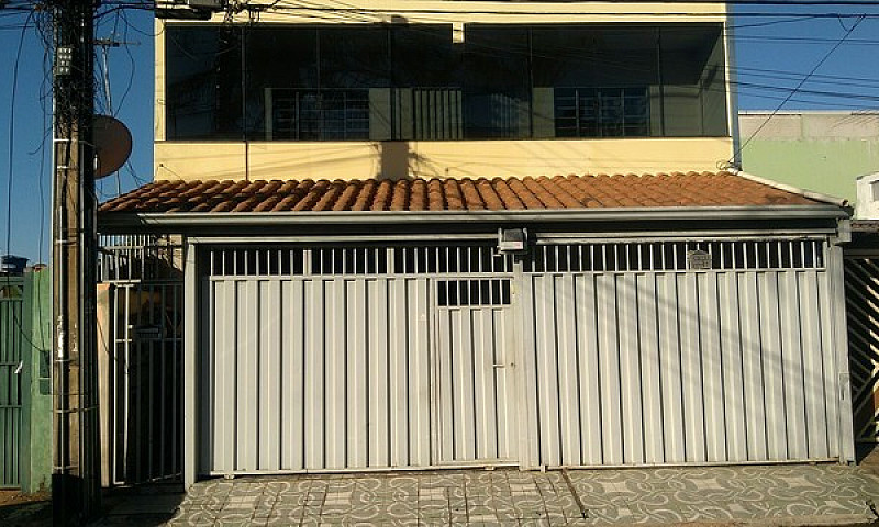 Sobrado Com 4 Moradi...