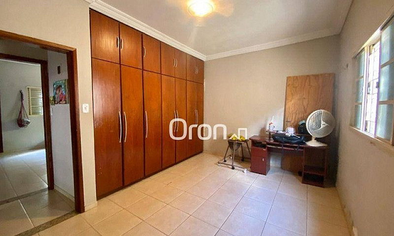 Sobrado À Venda, 184...