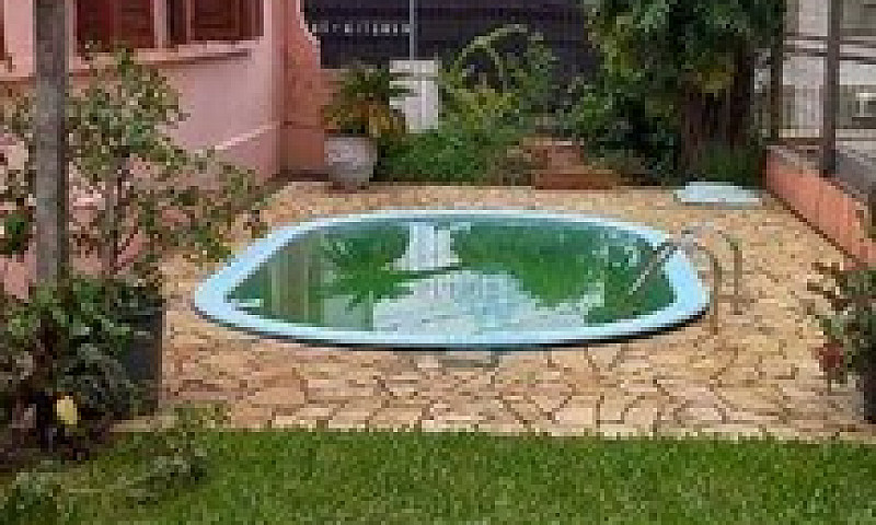 Casa Com 3 Dormitóri...
