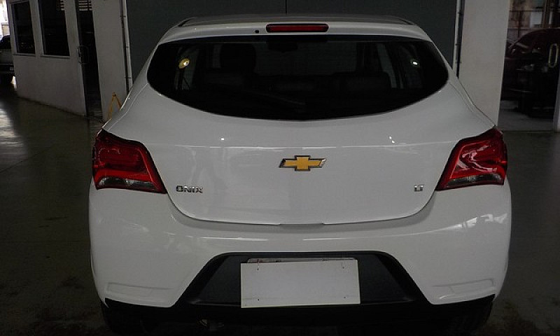 Chevrolet Onix 1.0 M...