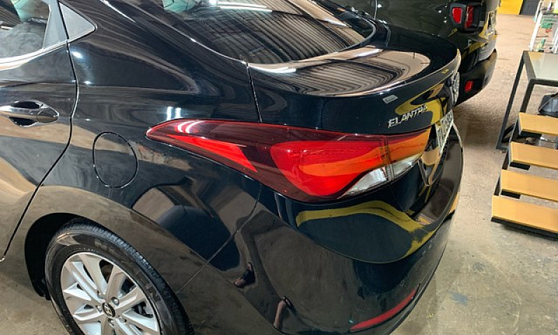 Hyundai Elantra - 20...