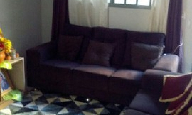 Sobrado Com 4 Moradi...