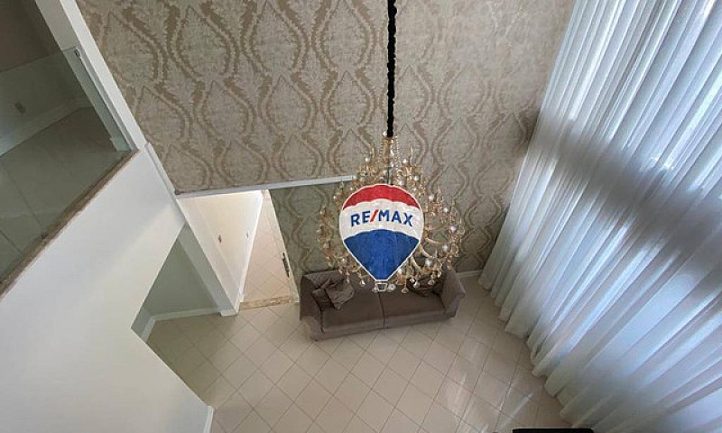 Casa Com 4 Dormitóri...