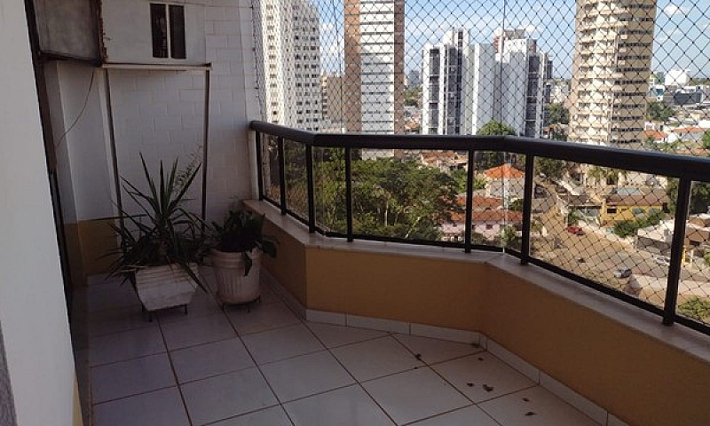 Edifício Strauss, Ba...