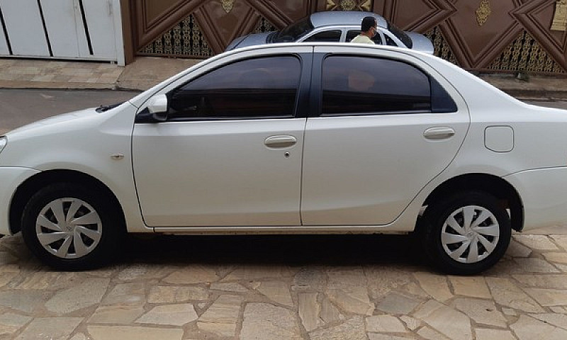 Etios Sedan Xs 1.5 A...