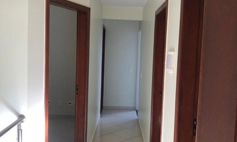 Alugo Excelente Casa...