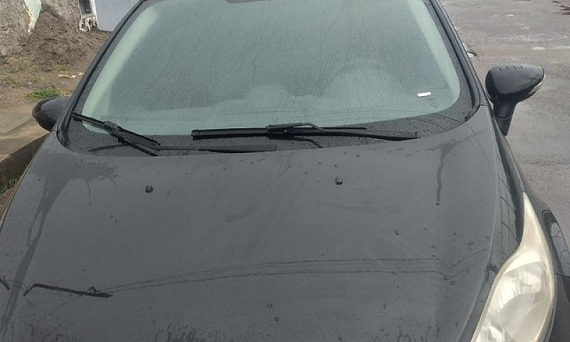 New Fiesta Sedan 201...