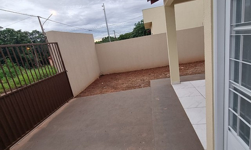 Alugo Casa...