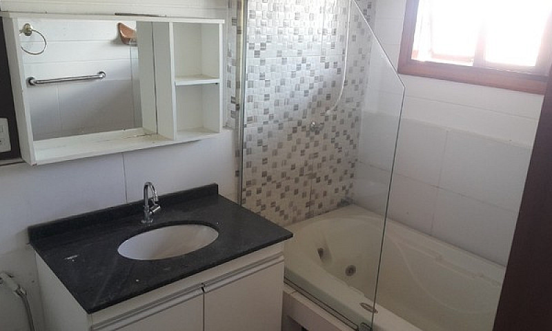 Alugo Casa Grande Em...
