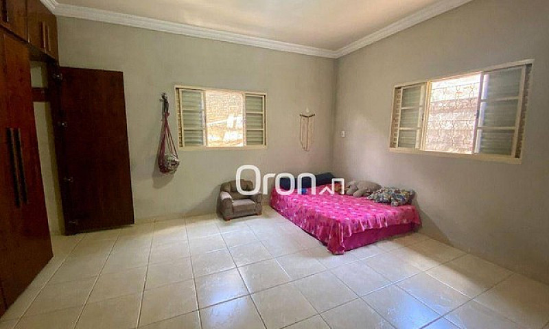 Sobrado À Venda, 184...