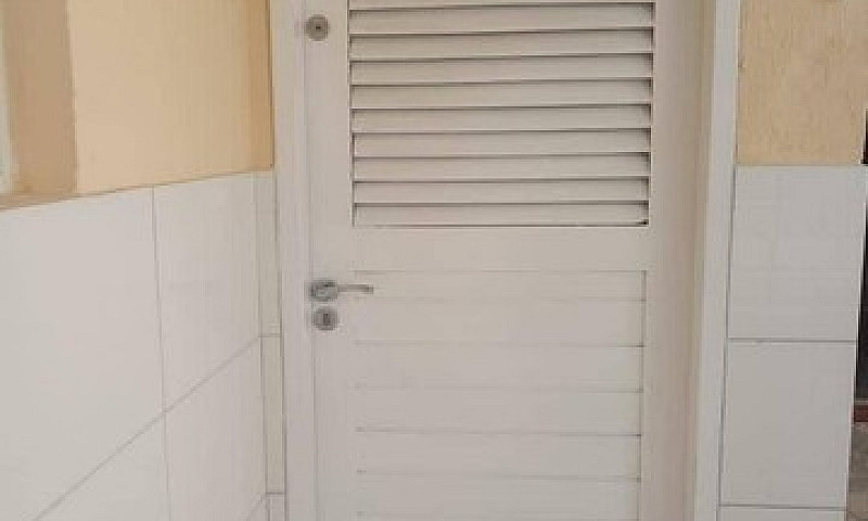 Casa Com 2 Dormitóri...
