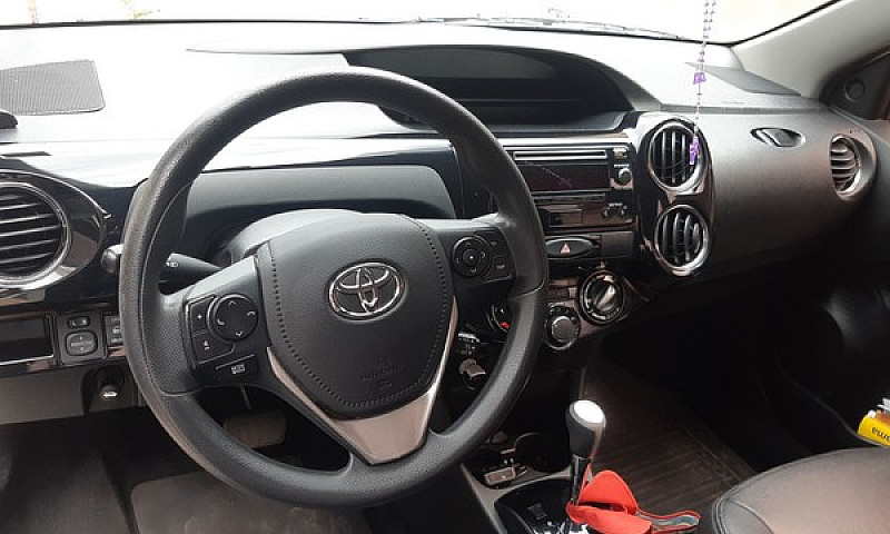 Etios Sedan Xs 1.5 A...