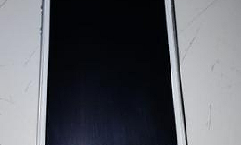 Iphone Se 64Gb...