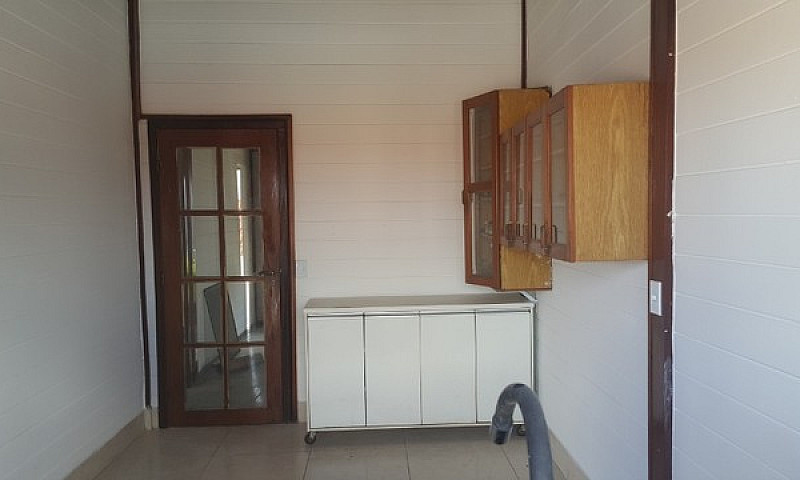 Alugo Casa Grande Em...