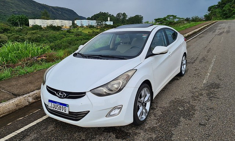 Vendo Elantra 2013,1...