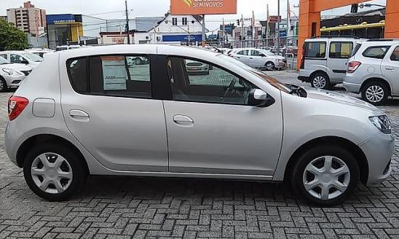 Renault Sandero 2017...