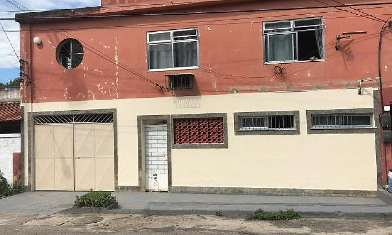 Casa À Venda Com 3 D...