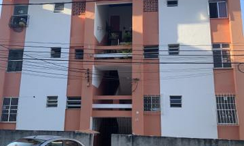 Apartamento 2/4 Sant...