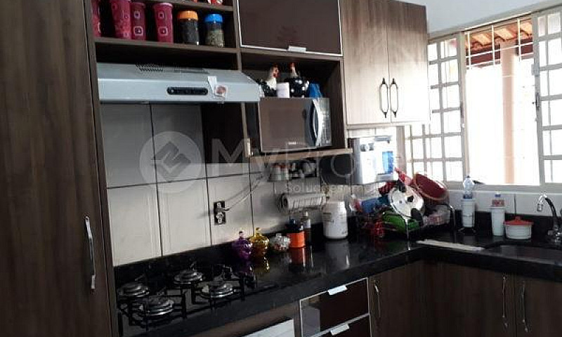 Casa  Com 3 Quartos ...