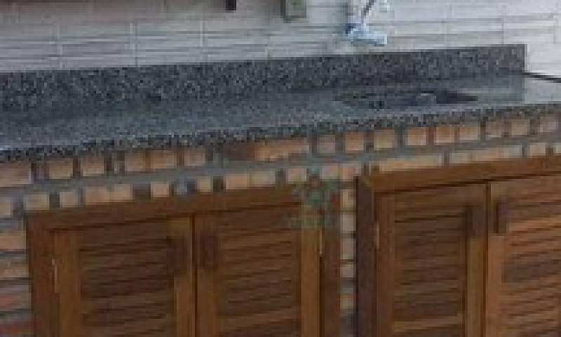 Casa Com 3 Dormitóri...