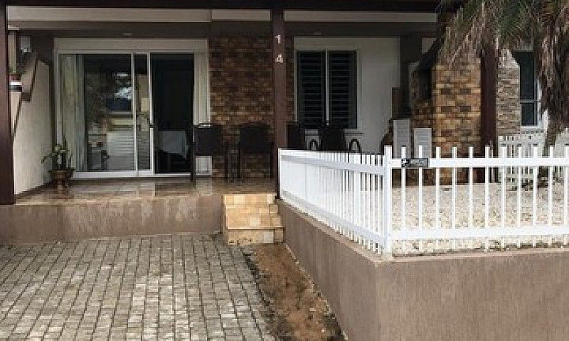 Sobrado À Venda, 108...