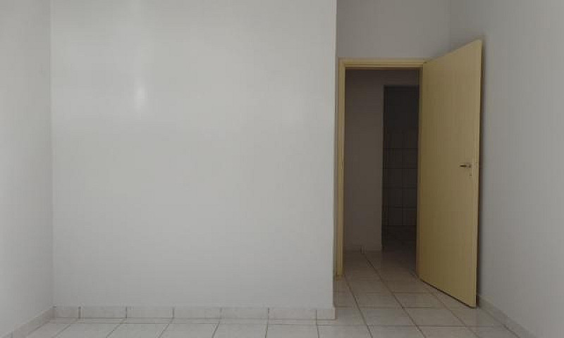 Goiânia - Casa Padrã...