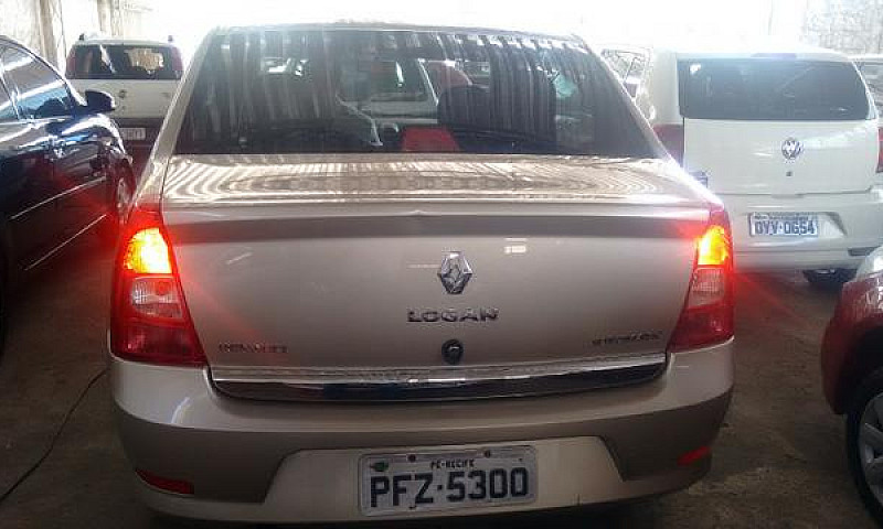 Renault Logan...