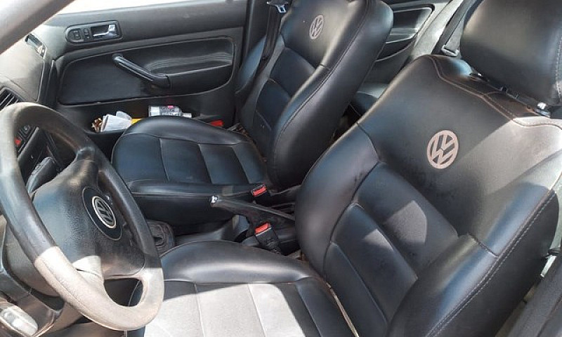 Volkswagen Bora...