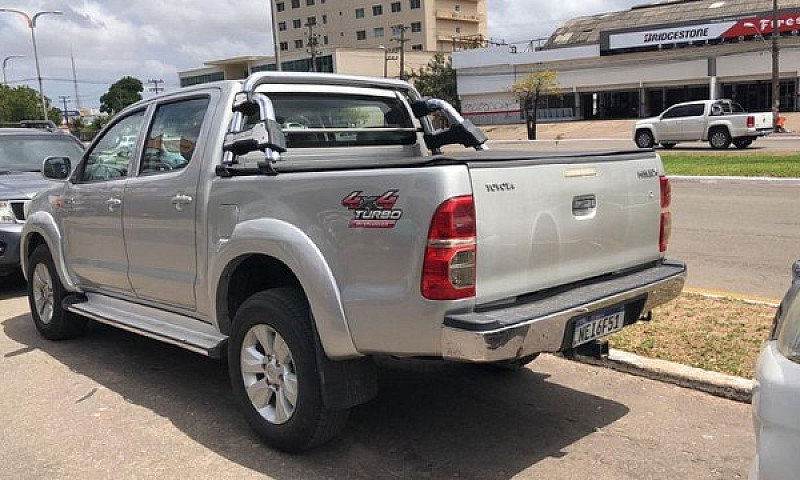 Toyota Hilux Std 201...