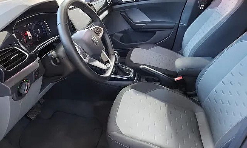 Volkswagen - T-Cross...