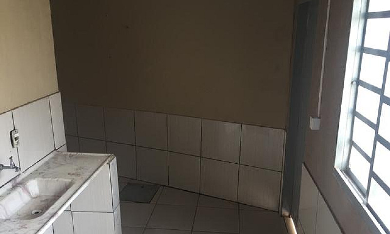 Casinha 2/4 Com Gara...
