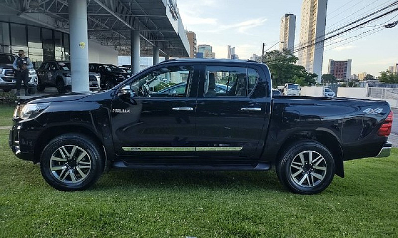 Toyota Hilux 2.8 Srv...