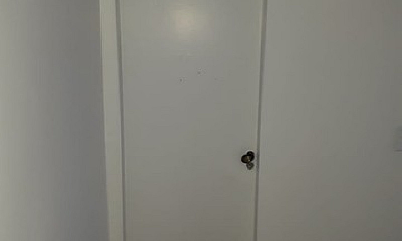 Alugo Casa De 1 Quar...