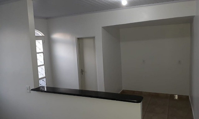 Alugo Casa De 1 Quar...