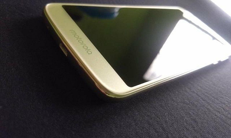 Moto G6 Play R$750...