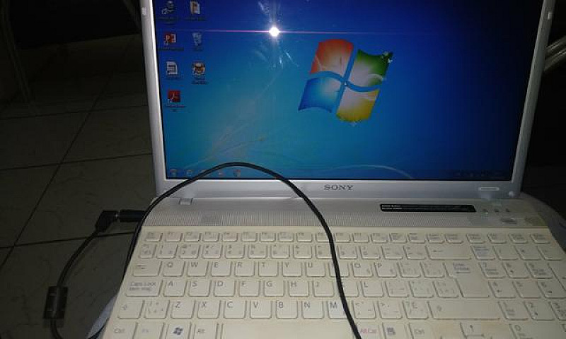 Notebook Sony 4Gb Hd...