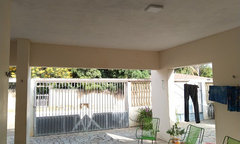 Residência Na Cidade...